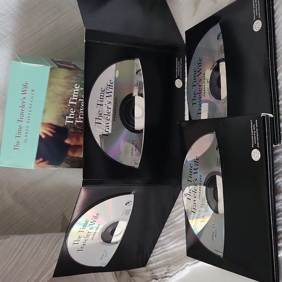 The Time Traveler's Wife by Audrey Niffenegger 2004 16 CDs Unabridged Audiobook - Picture 7 of 8